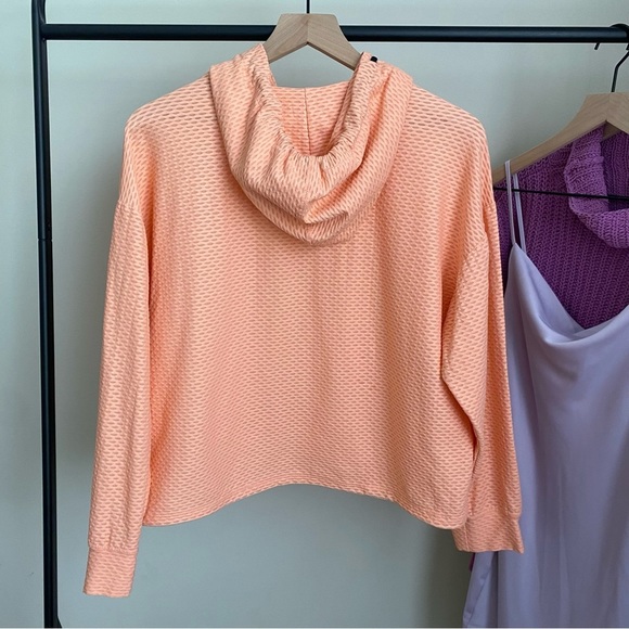 Carbon38 l Koral Drawstring Hoodie - Picture 7 of 8